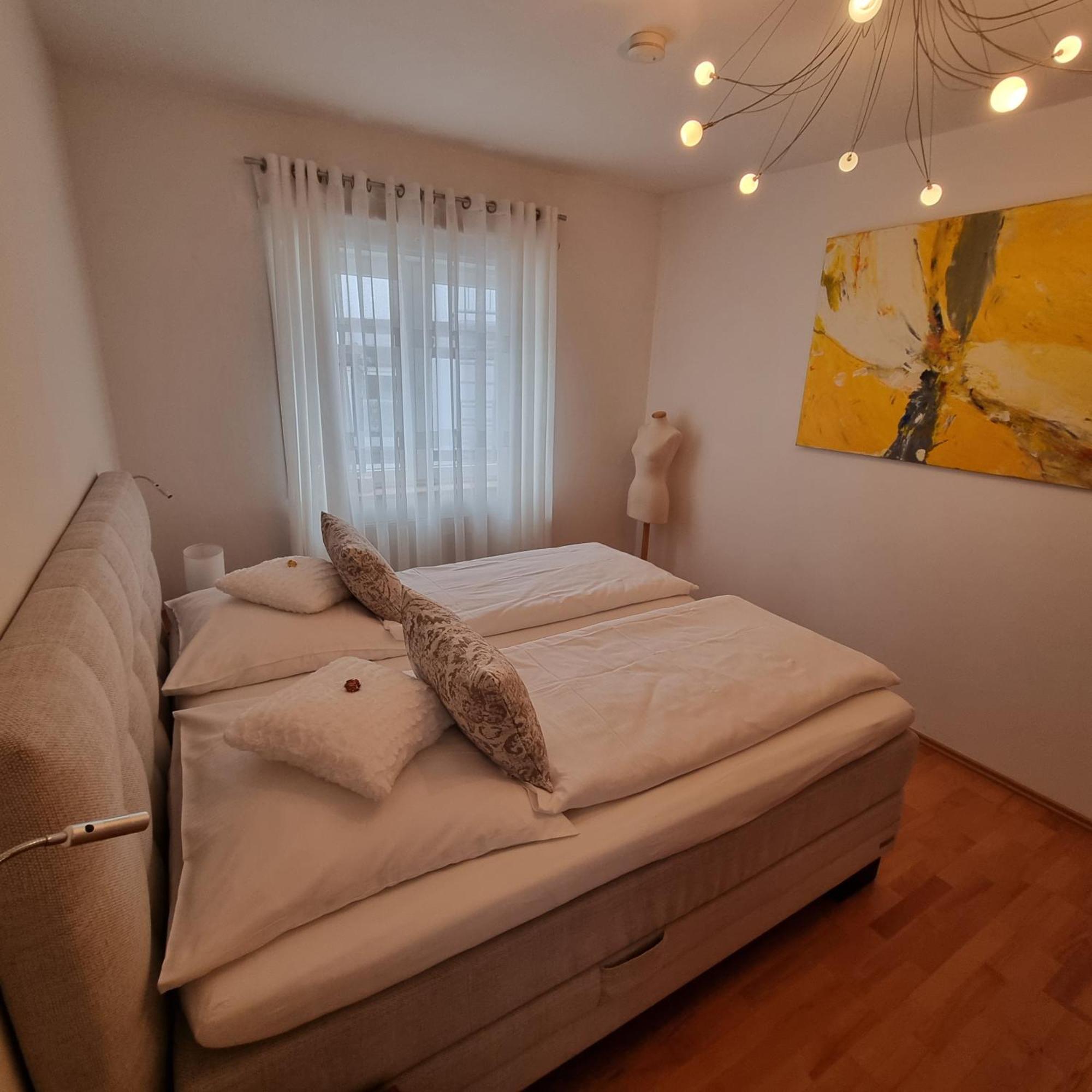 Ferienwohnung Janus Altstadt-Hameln Haus 2 Inklusive Parkplatz - Mit Und Ohne Terrasse Oder Loggia Hamelin Esterno foto