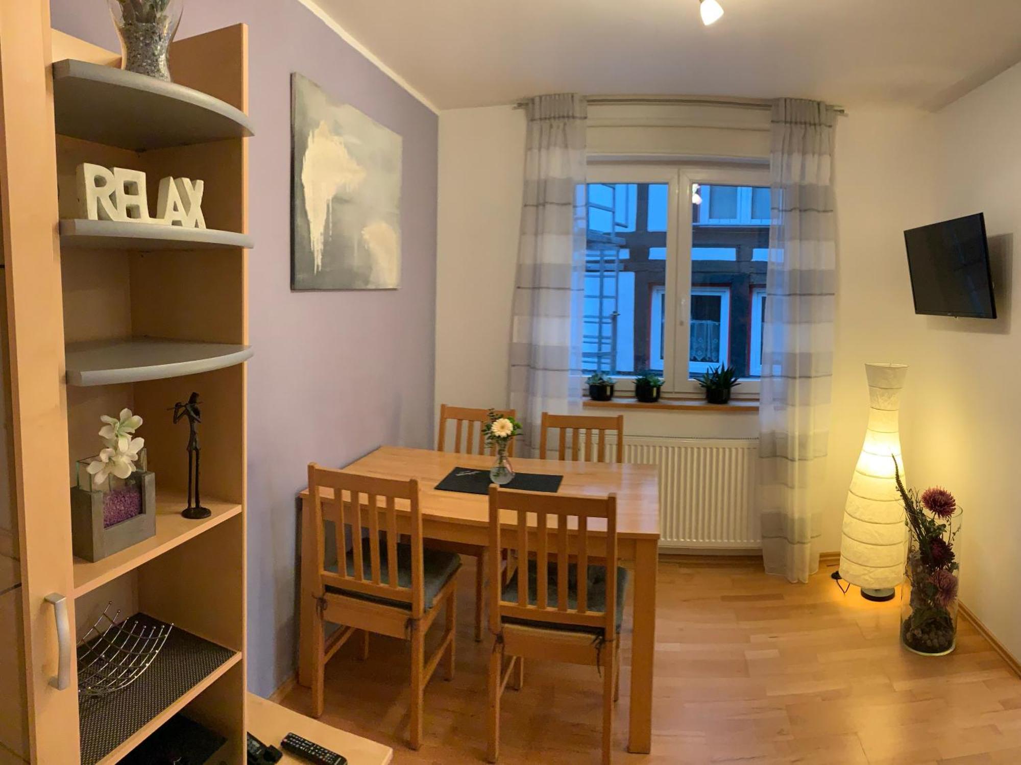 Ferienwohnung Janus Altstadt-Hameln Haus 2 Inklusive Parkplatz - Mit Und Ohne Terrasse Oder Loggia Hamelin Esterno foto