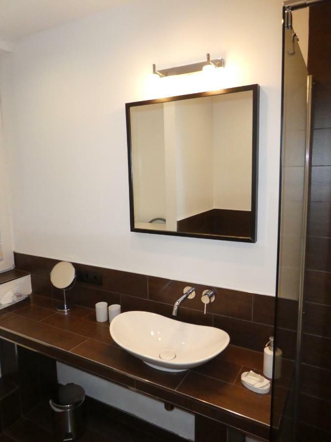 Ferienwohnung Janus Altstadt-Hameln Haus 2 Inklusive Parkplatz - Mit Und Ohne Terrasse Oder Loggia Hamelin Esterno foto