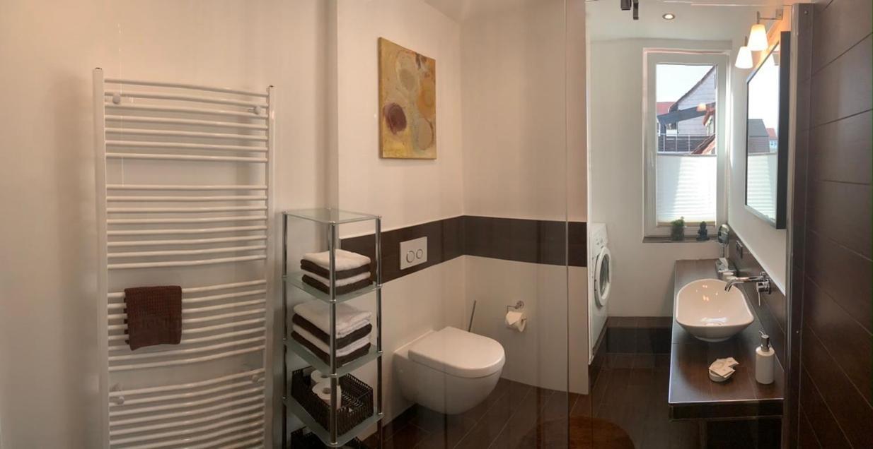 Ferienwohnung Janus Altstadt-Hameln Haus 2 Inklusive Parkplatz - Mit Und Ohne Terrasse Oder Loggia Hamelin Esterno foto
