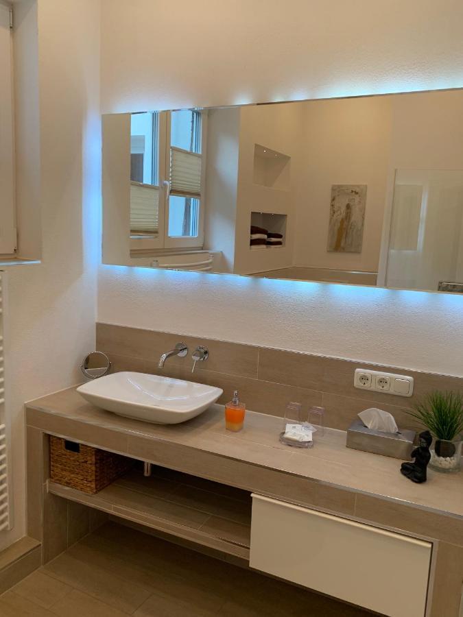 Ferienwohnung Janus Altstadt-Hameln Haus 2 Inklusive Parkplatz - Mit Und Ohne Terrasse Oder Loggia Hamelin Esterno foto